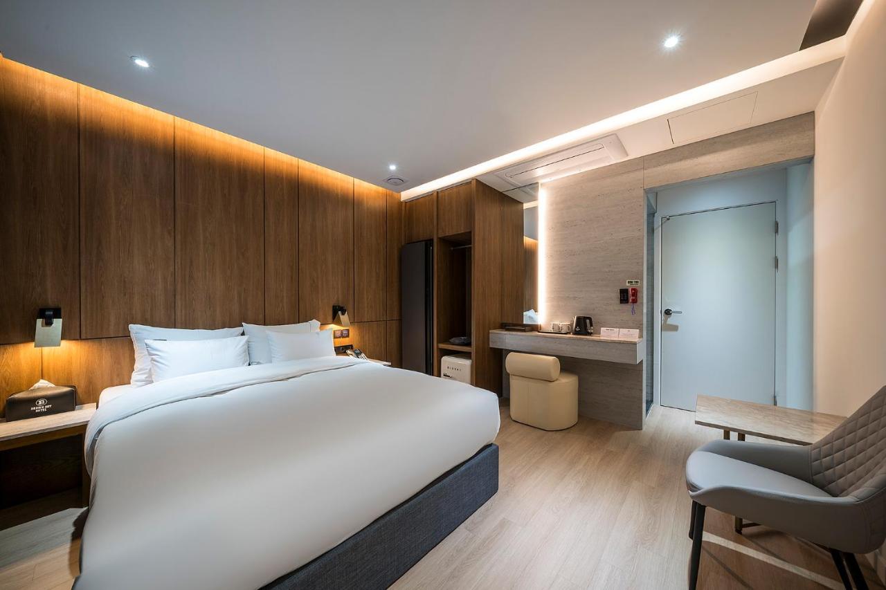 Brown Dot Hotel Pyeonghwa Plaza Mokpo Exterior foto