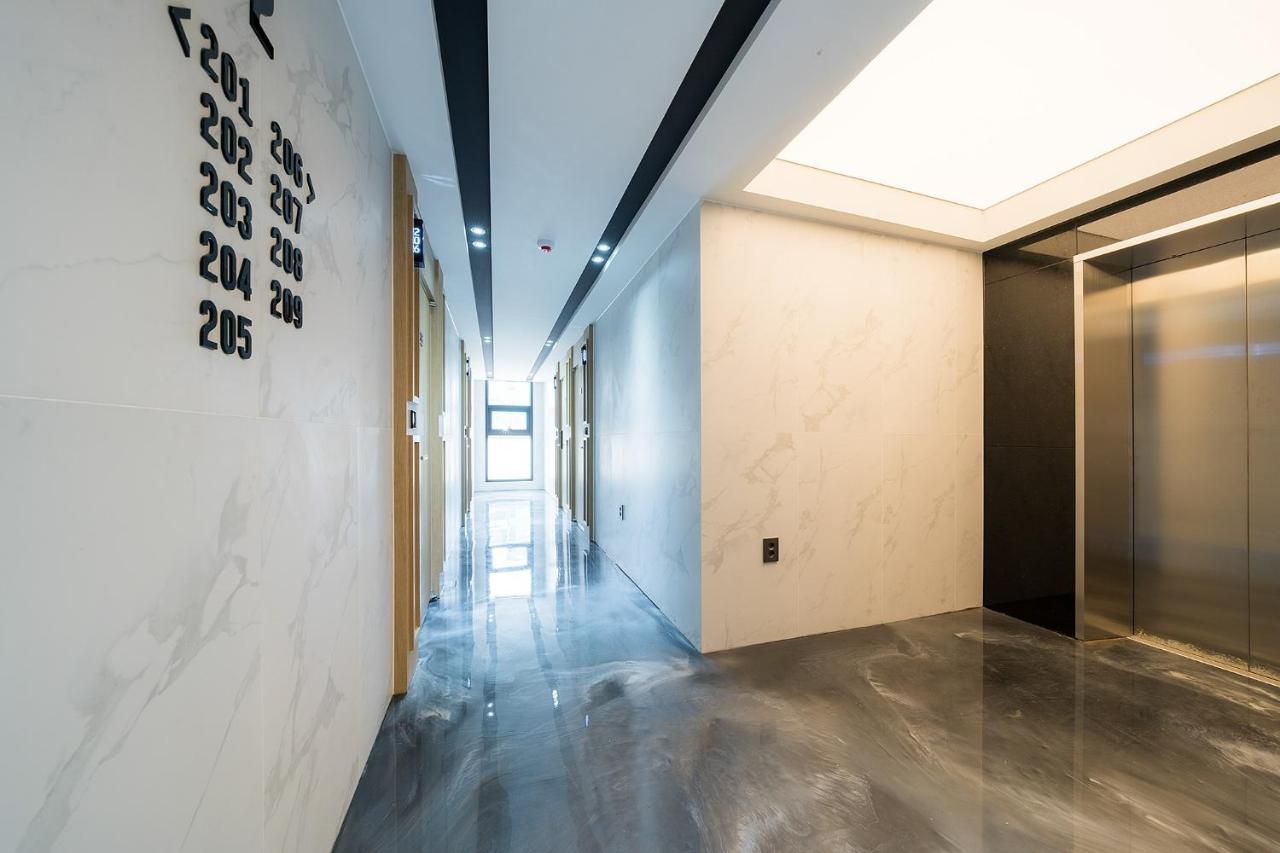 Brown Dot Hotel Pyeonghwa Plaza Mokpo Exterior foto